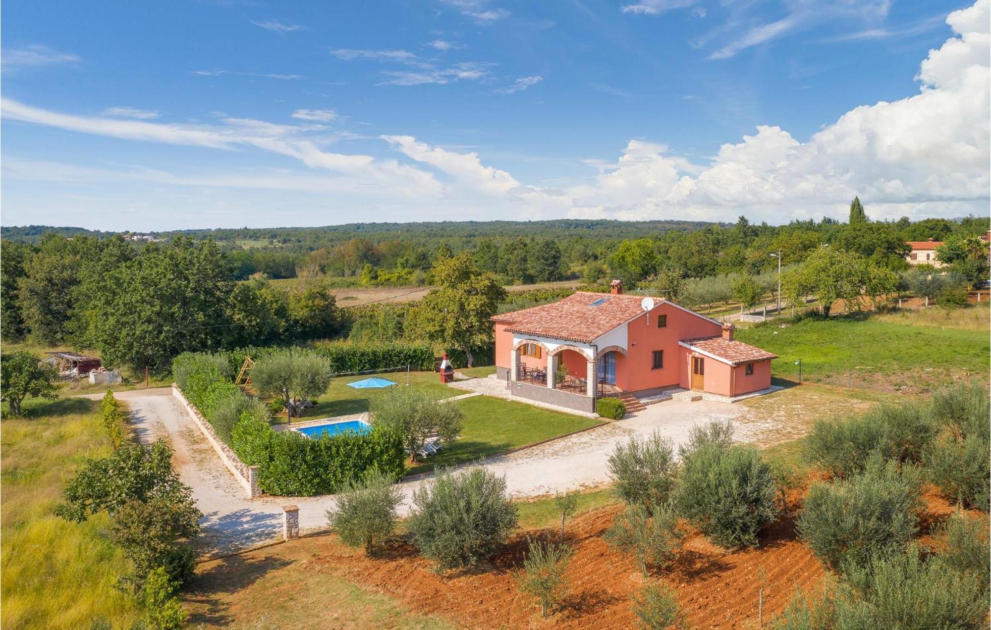 3 Bedroom Beautiful Home In Višnjan Exterior foto